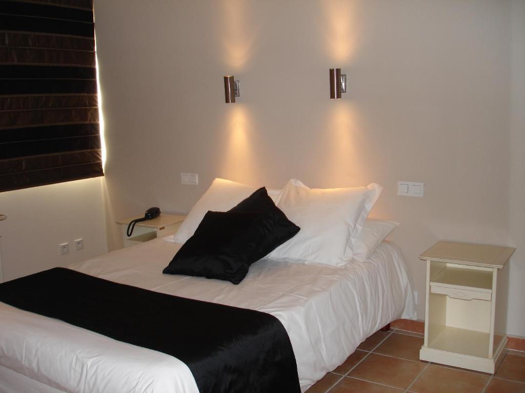 Logis Auberge Cote Jardin Hotel Lézignan-Corbières Cameră foto