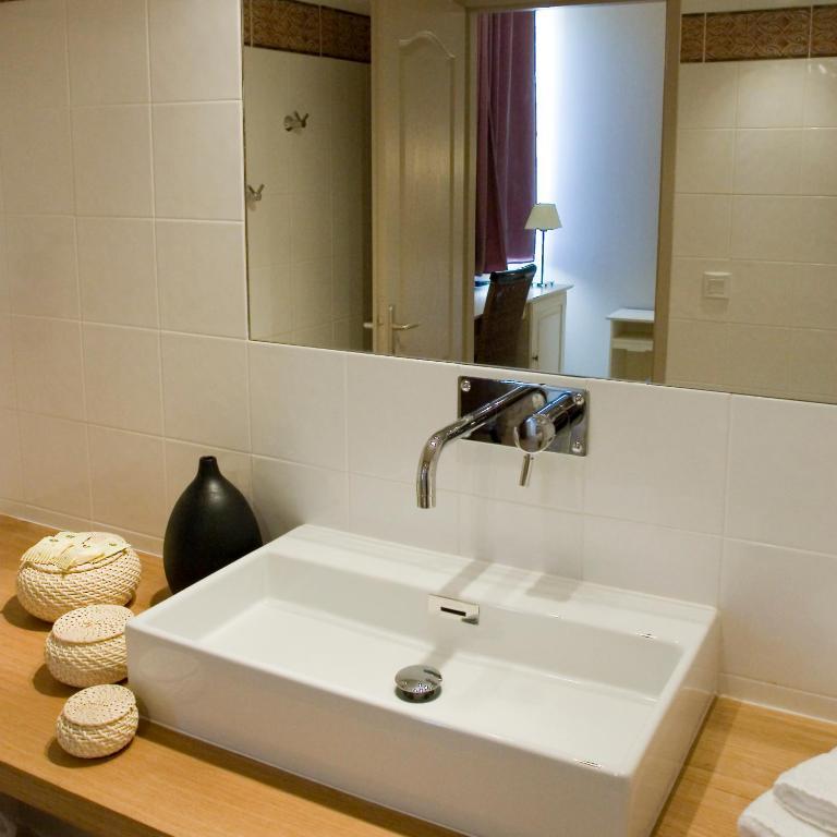 Logis Auberge Cote Jardin Hotel Lézignan-Corbières Cameră foto