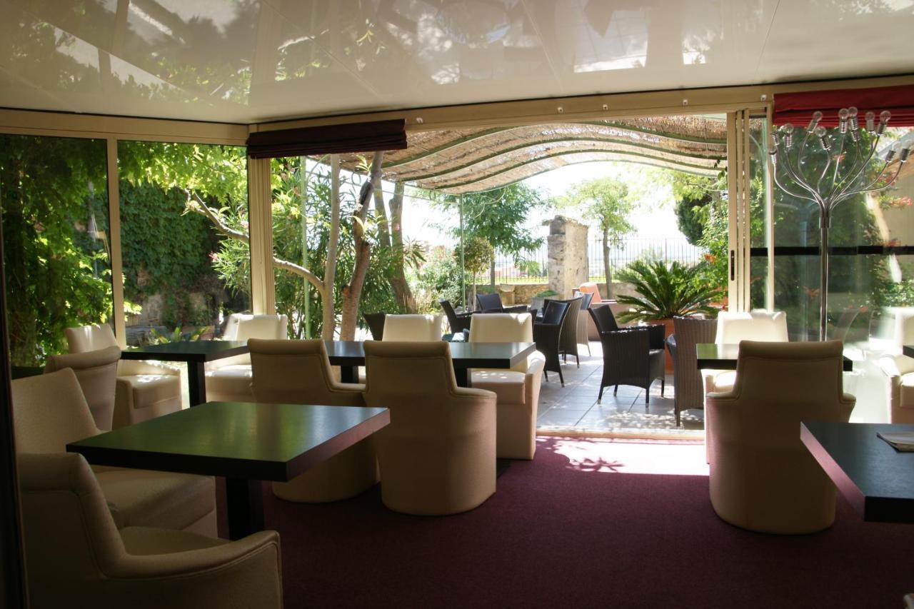 Logis Auberge Cote Jardin Hotel Lézignan-Corbières Exterior foto